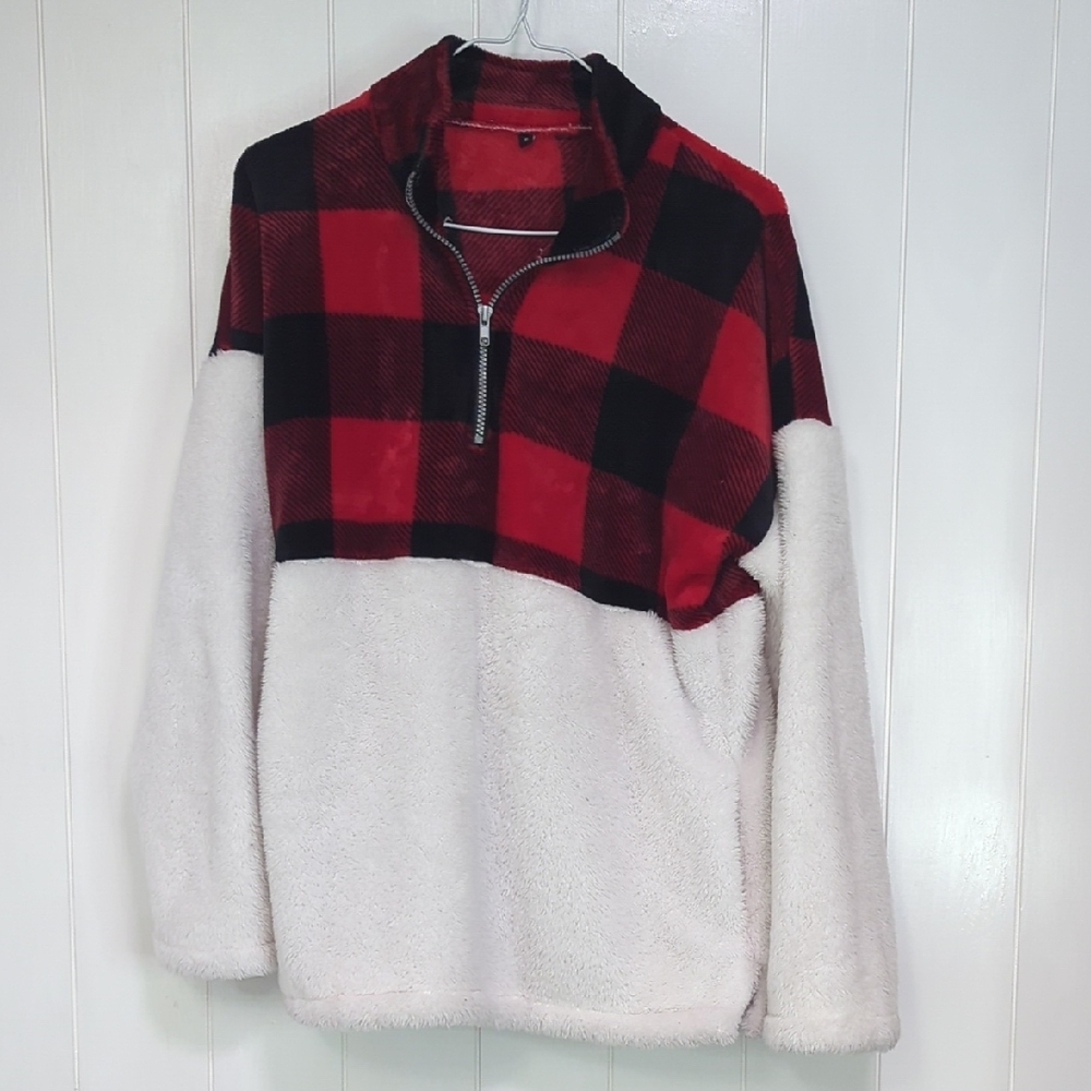 ♥️5/$25 Red and White Plaid Fleece Pullover